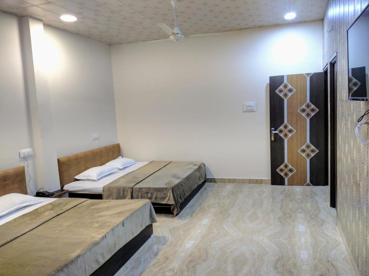 Mye Homestay 1 Near Golden Temple Amritsar Esterno foto
